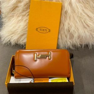 Brand new Tod’s wallet with tag